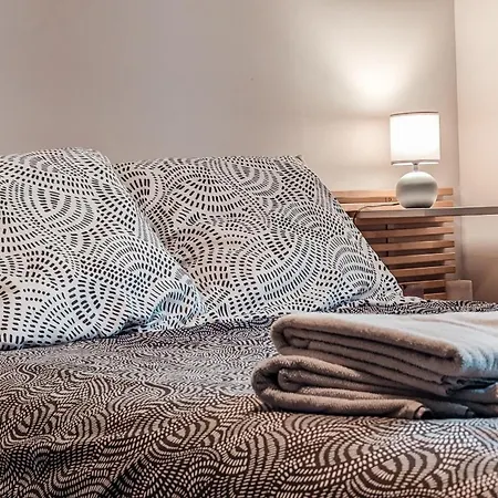 Calme & Confort, Piscine, Jardin, Parking Villa Bruges