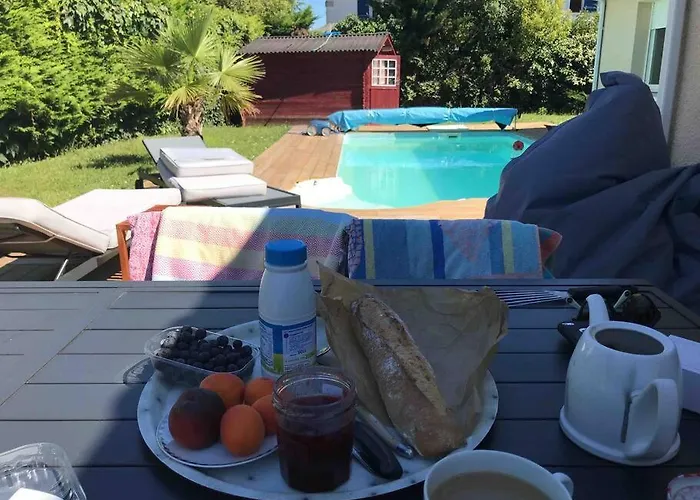 Calme & Confort, Piscine, Jardin, Parking