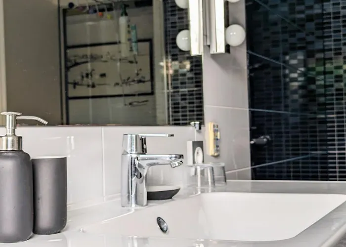 Calme & Confort, Piscine, Jardin, Parking Bruges