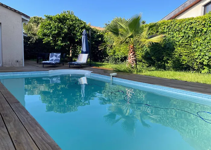 Calme & Confort, Piscine, Jardin, Parking Bruges